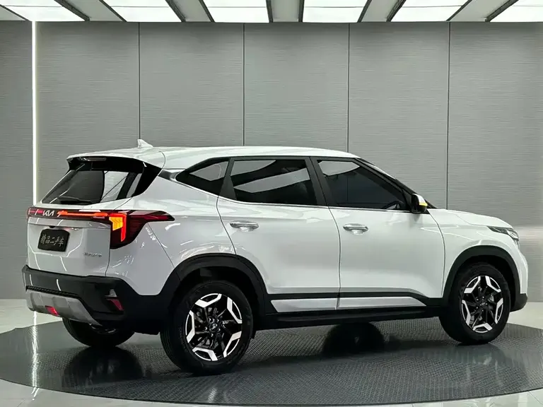 Kia Seltos 赛图斯 2023款 1.4 T DCT豪华版