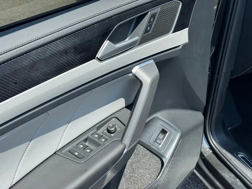 Tayron 330 TSI 2 WD Luxury Plus Advanced