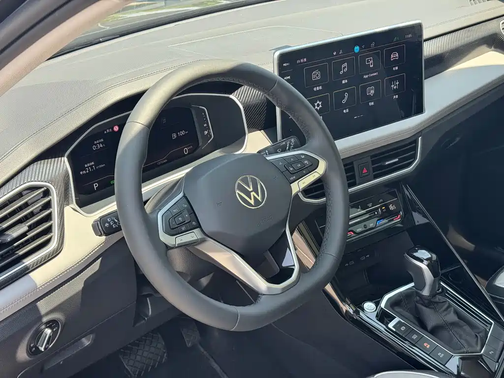Tayron 330 TSI 2 WD Luxury Plus Advanced
