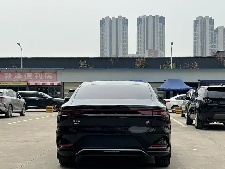 BYD Han DM-i 121 KM Premium