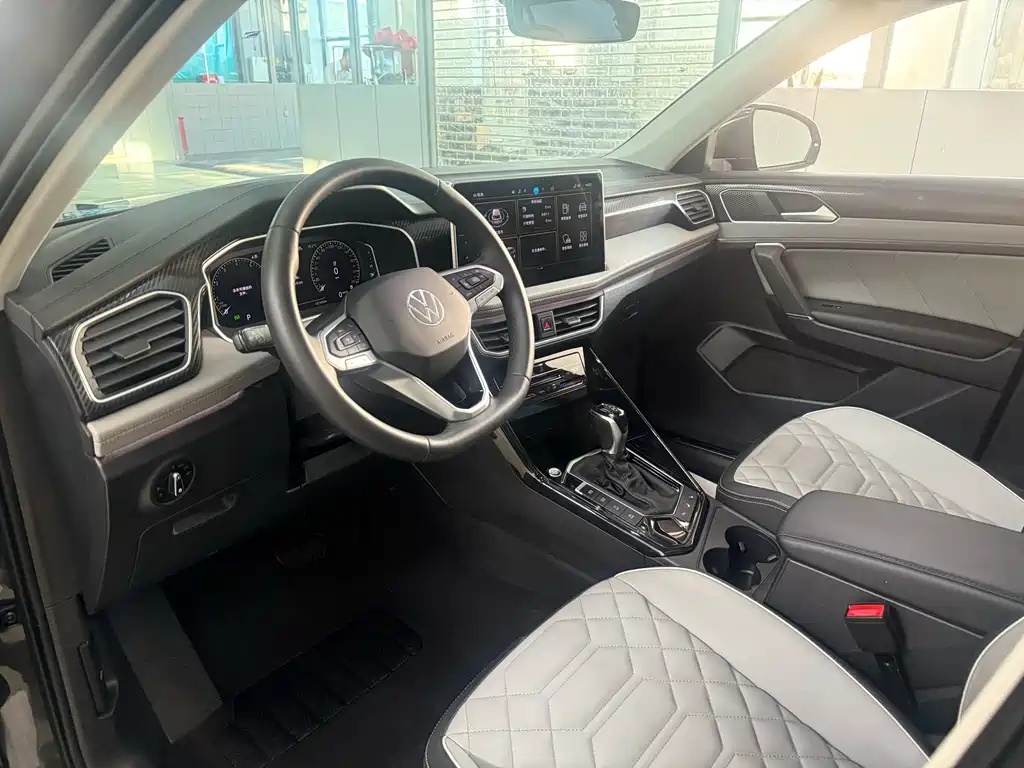 Tayron 300 TSI 2 WD Luxury Plus Advanced