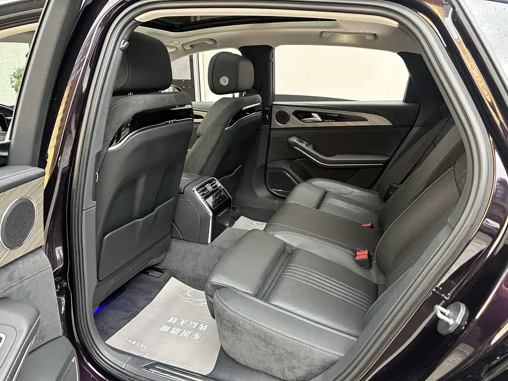Hongqi H9 Facelift 2.0 T Connected Flagship