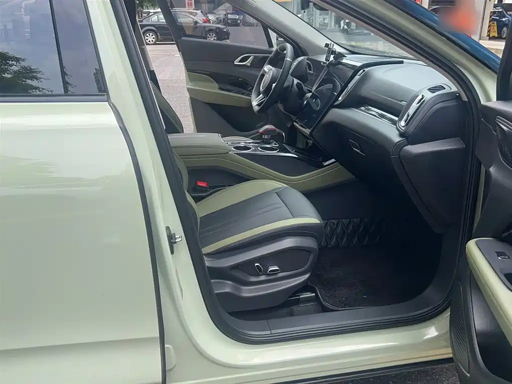 Hongqi HS3 1.5 T 2 WD Good Deed