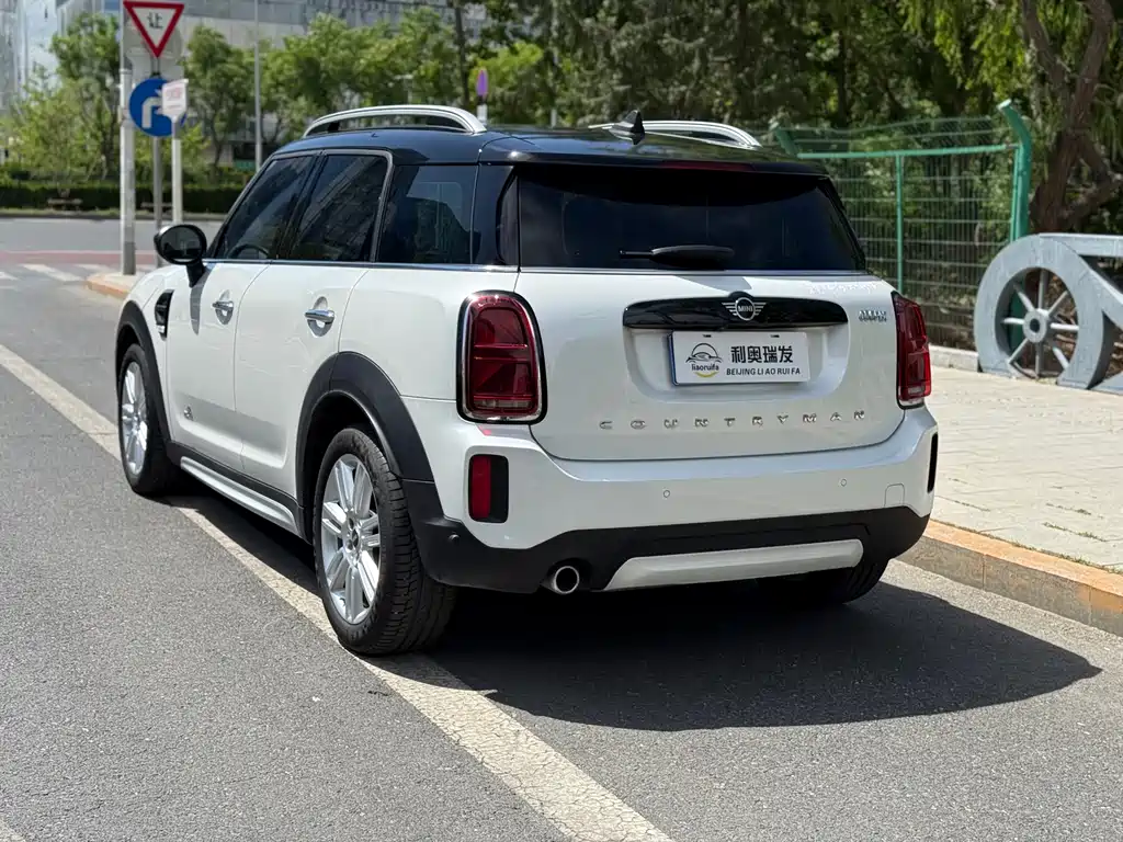 MINI COUNTRYMAN MINI COUNTRYMAN 2023款 改款 1.5 T COOPER 鉴赏家