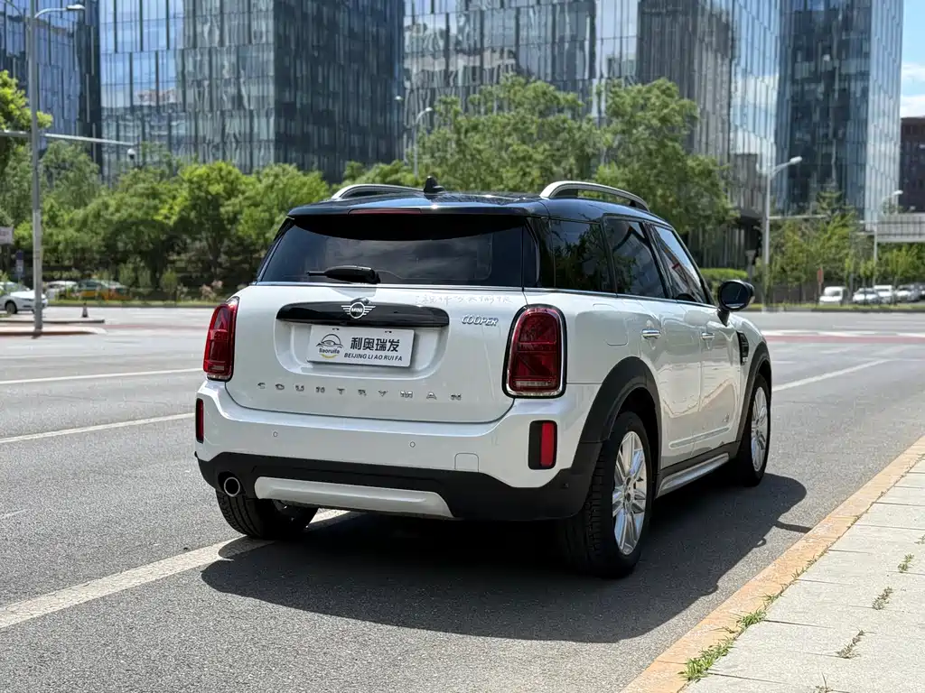MINI COUNTRYMAN MINI COUNTRYMAN 2023款 改款 1.5 T COOPER 鉴赏家