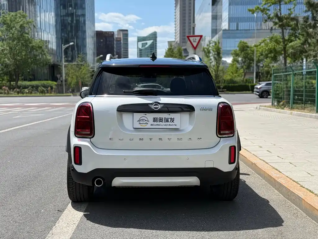 MINI COUNTRYMAN MINI COUNTRYMAN 2023款 改款 1.5 T COOPER 鉴赏家