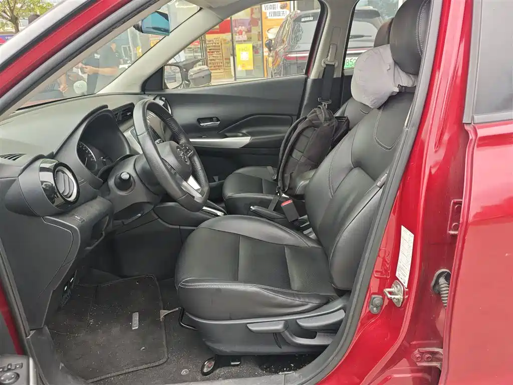Kicks 1.5 L XV CVT Connected Luxury