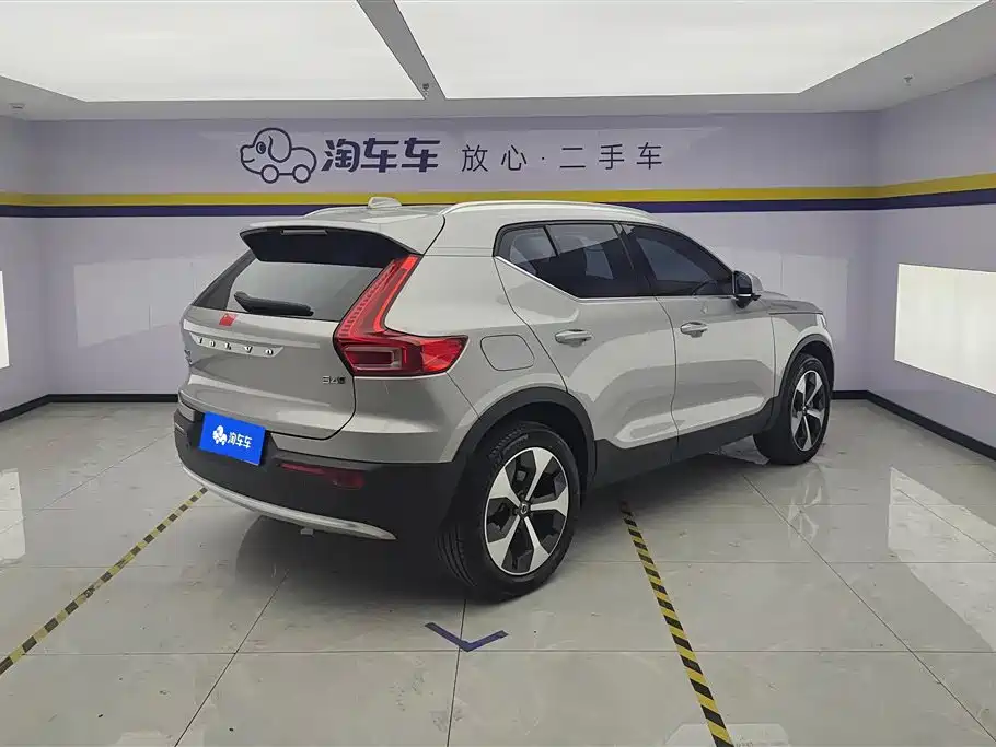 Volvo XC40 沃尔沃XC40 2023款 B4 四驱智远豪华版