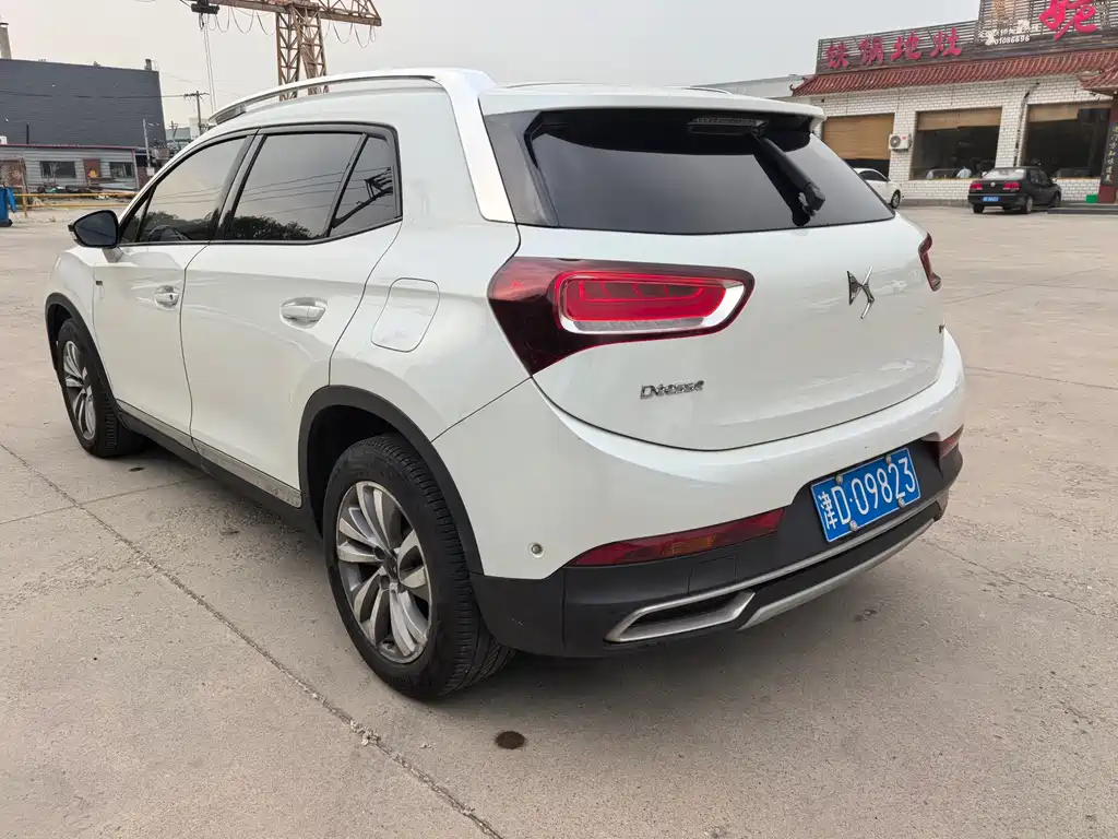 DS 6 1.6 T Luxury THP160