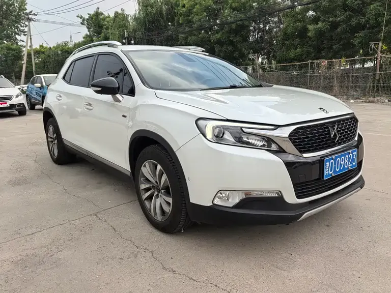 DS 6 1.6 T Luxury THP160