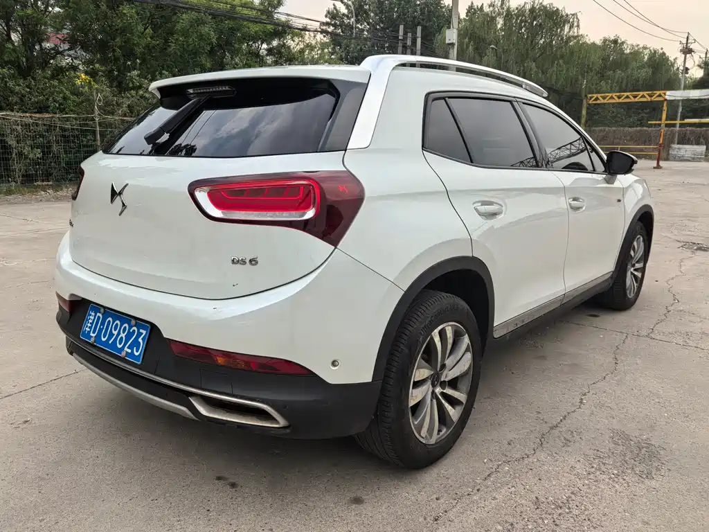 DS 6 1.6 T Luxury THP160