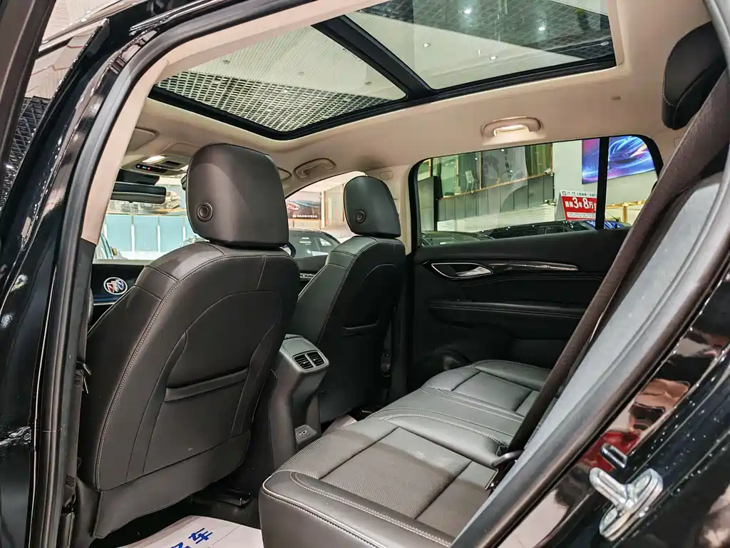 Envision Plus Envision Plus 652 T 5-seat Luxury