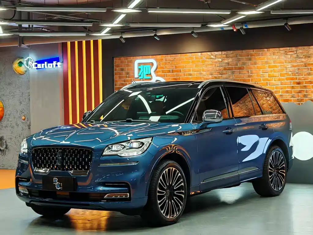 Aviator 3.0 T V6 4 WD President