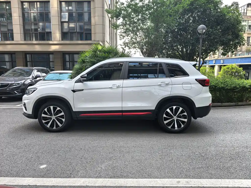 Changan CS75 Glory Million 280 T DCT Luxury