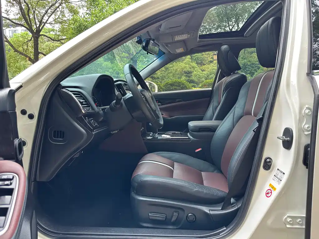 Crown 2.0 T Sport