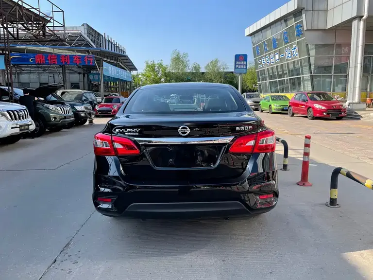Nissan Sylphy Facelift Classic 1.6 XE CVT Comfort
