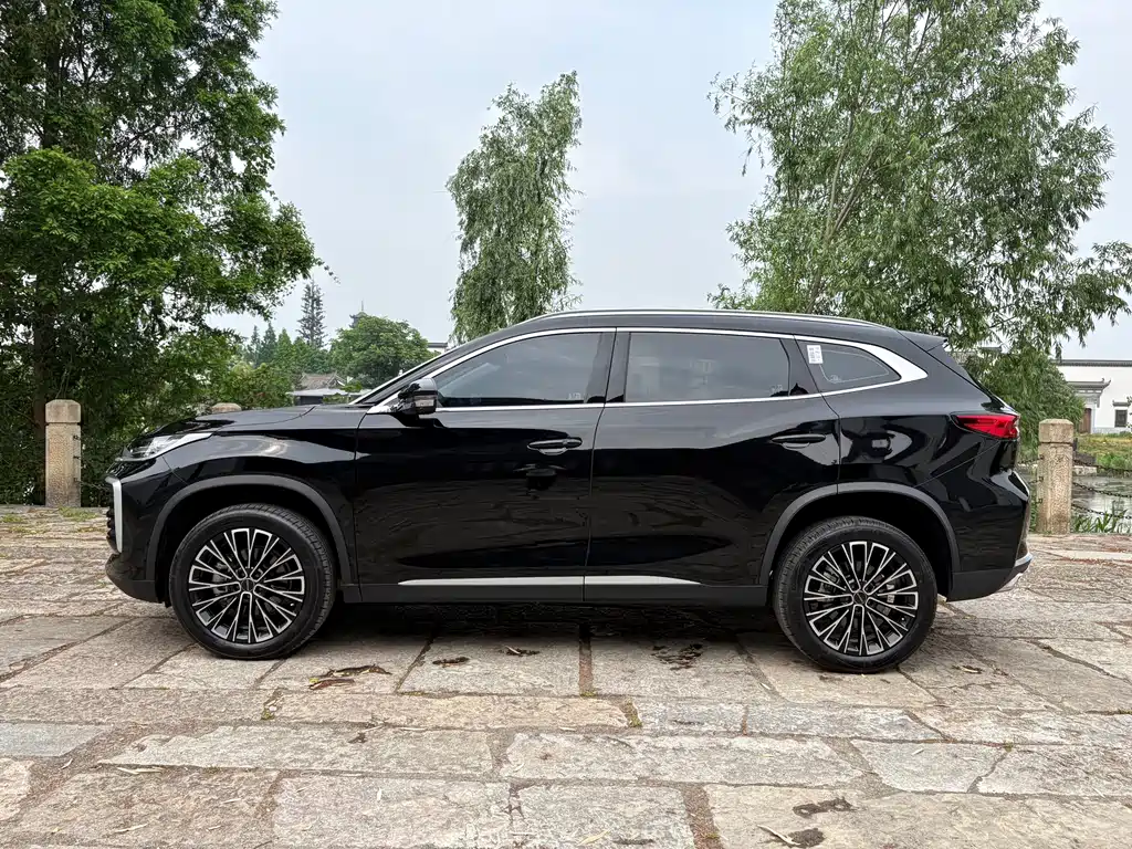 Exeed Lingyun 300 T 2 WD Stellar