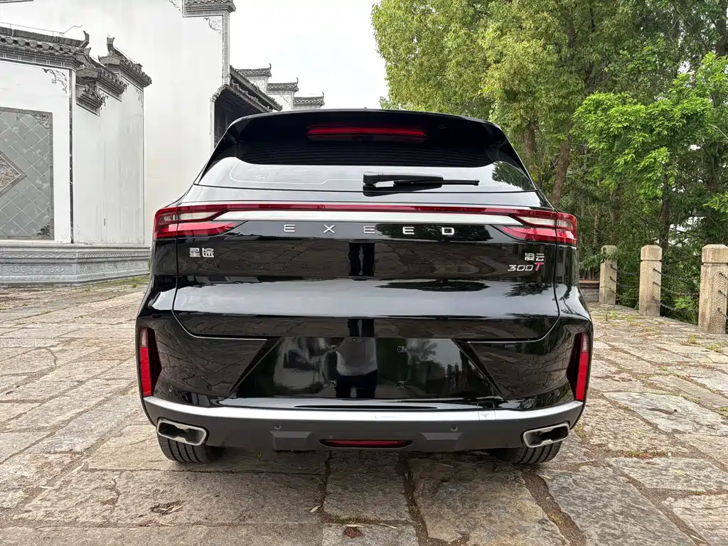 Exeed Lingyun 300 T 2 WD Stellar