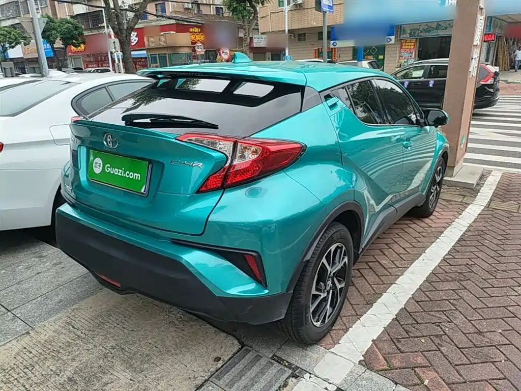Toyota C-HR 2.0 L Leading CN-VI
