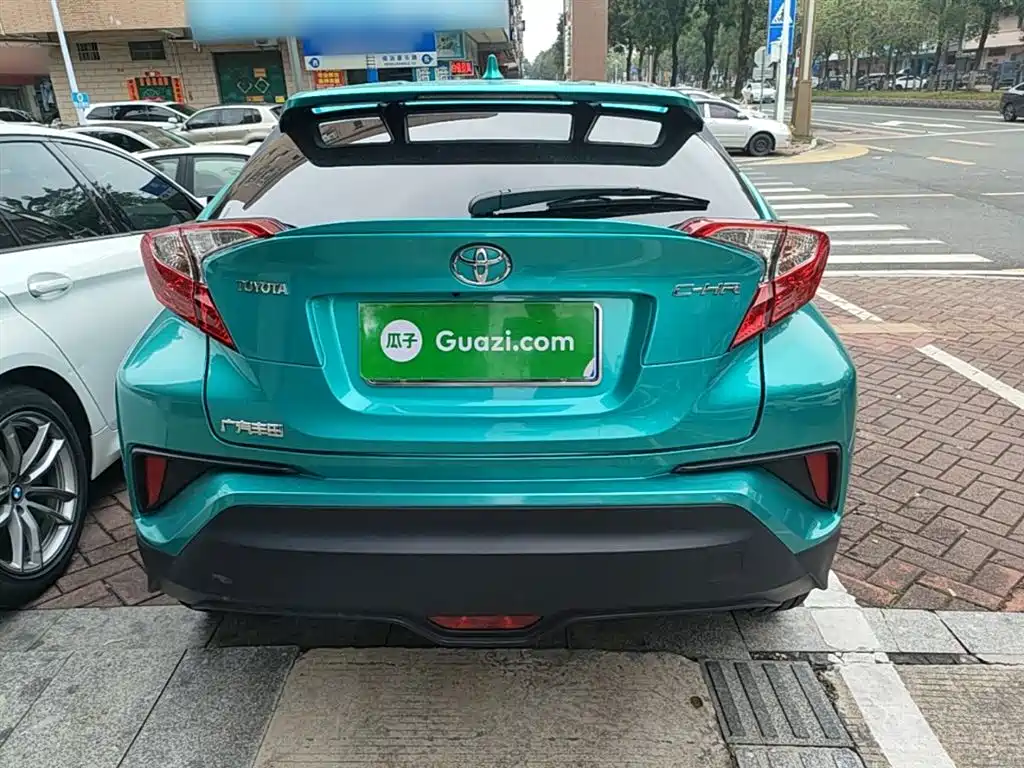 Toyota C-HR 2.0 L Leading CN-VI