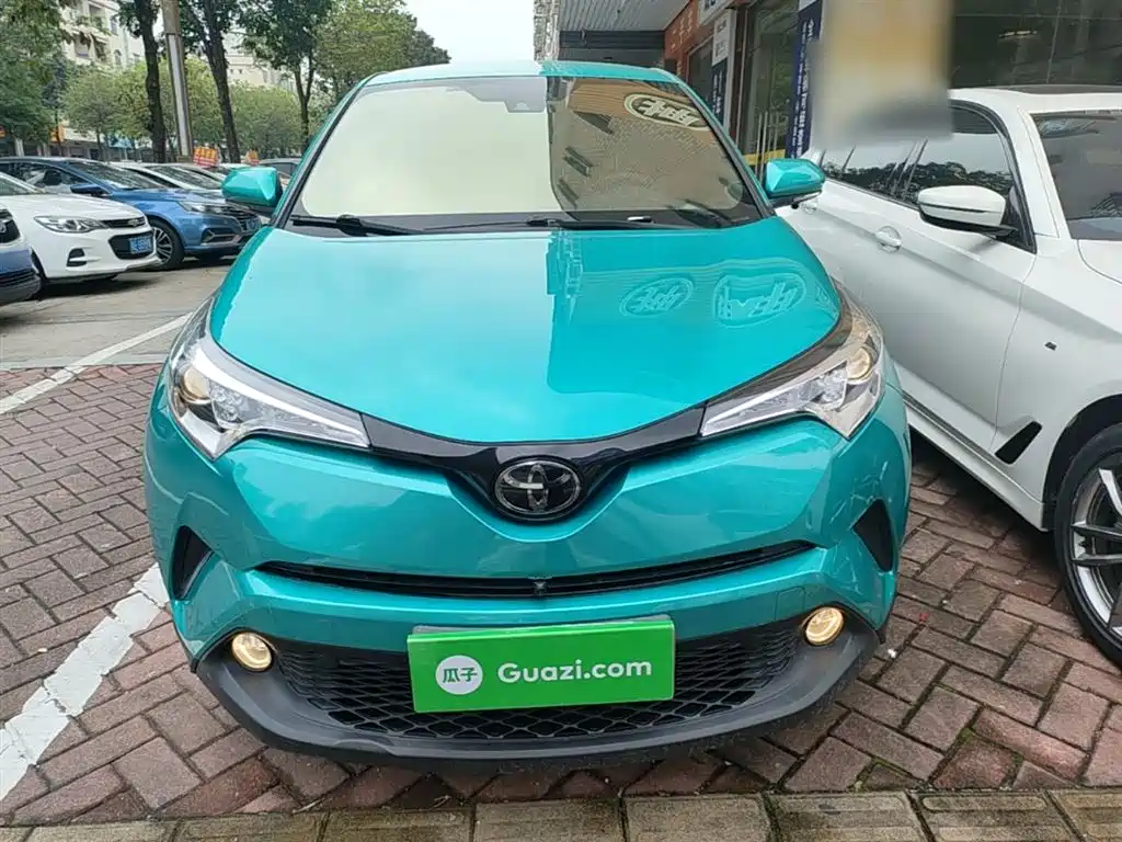 Toyota C-HR 2.0 L Leading CN-VI