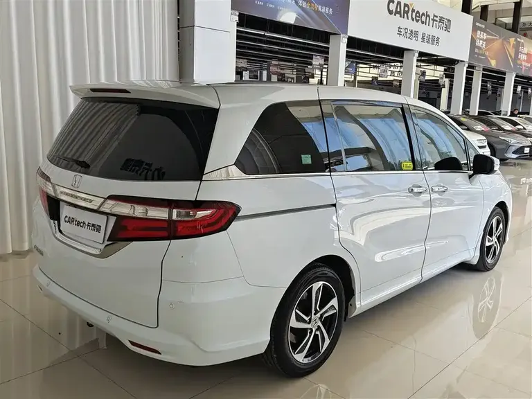 Honda Odyssey Facelift 2.4 L Luxury