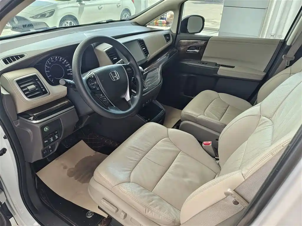 Odyssey Facelift 2.4 L Luxury