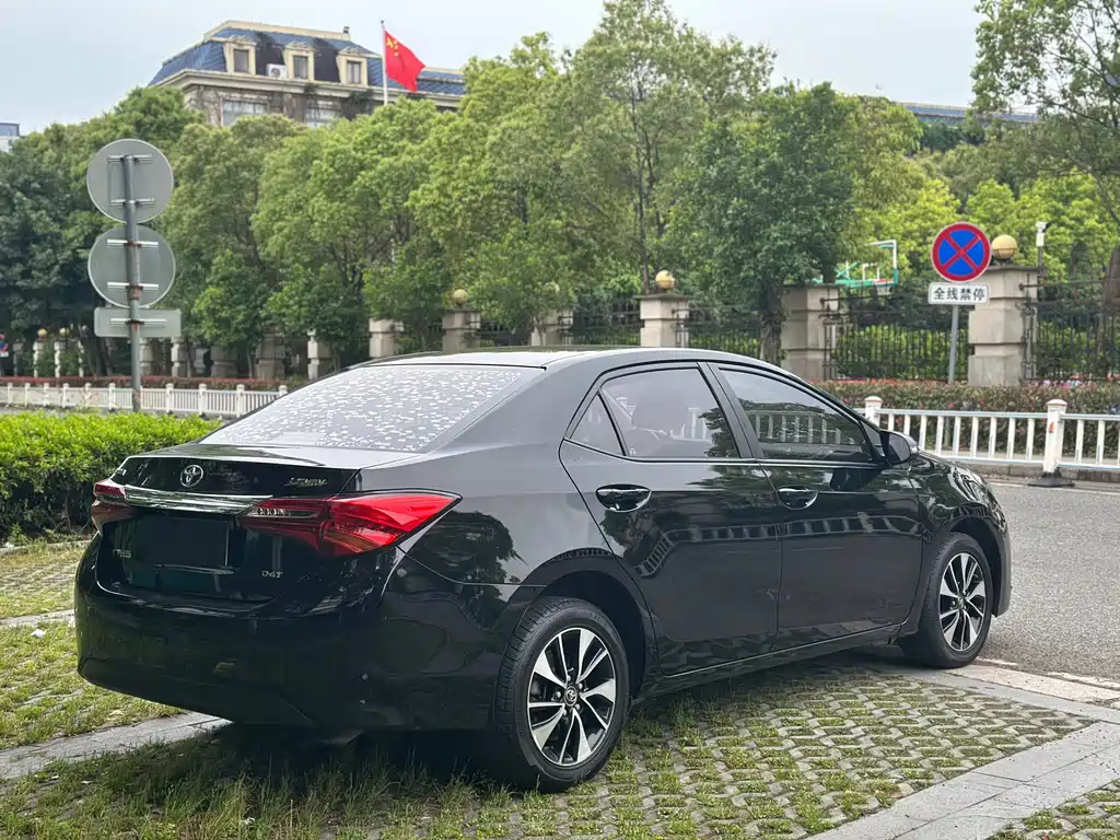 Levin 1.2 T V CVT Luxury