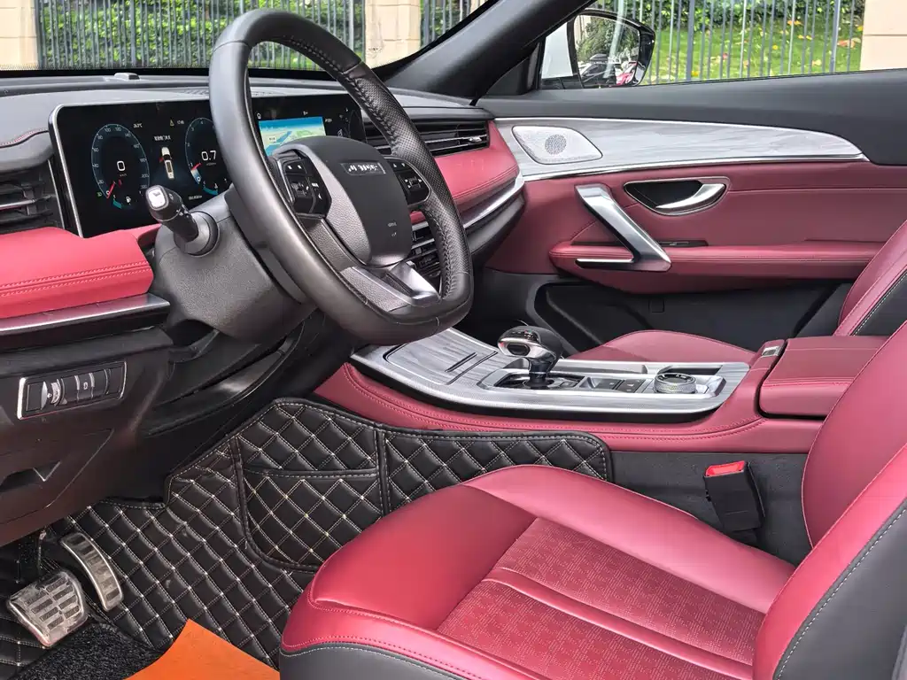 Jetour X70 PLUS 1.5 T DCT Brave PLUS 7-seat