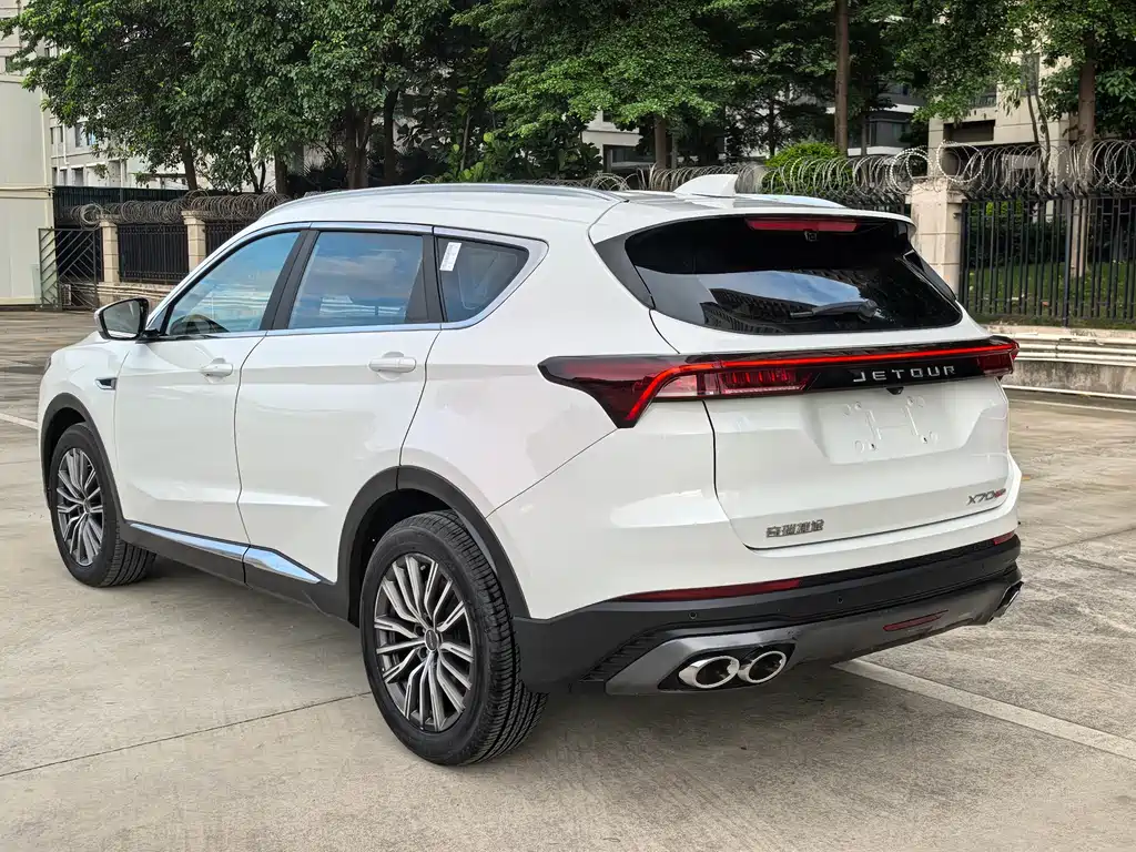 Jetour X70 PLUS 1.5 T DCT Brave PLUS 7-seat