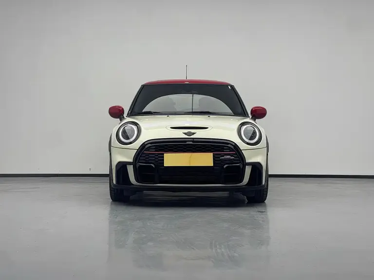 MINI JCW 2.0 T JOHN COOPER WORKS Pat Moss Commemorative