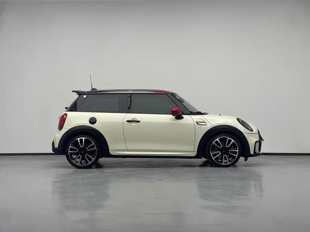 MINI JCW 2.0 T JOHN COOPER WORKS Pat Moss Commemorative