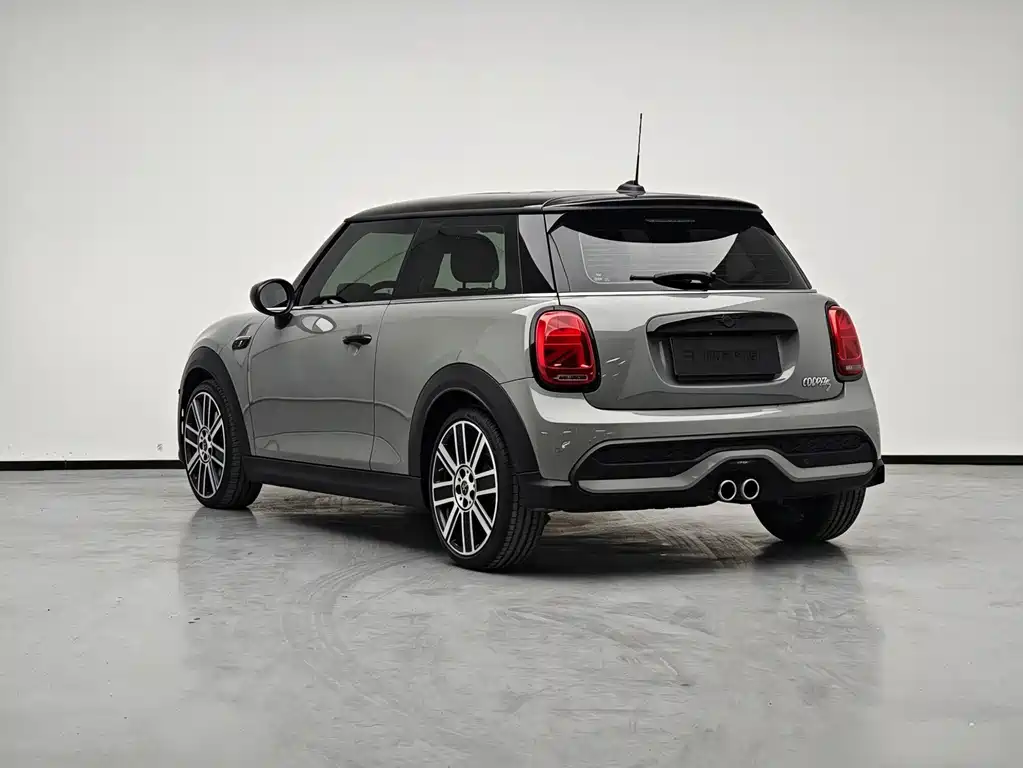 MINI 2.0 T COOPER S Artist