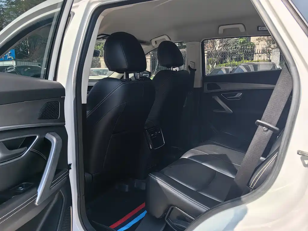 Jetour X70 PLUS 1.6 T DCT Land 5-seat