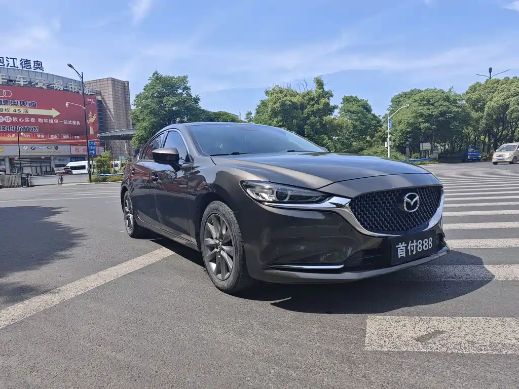 Atenza 2.0 L Blue Sky Luxury