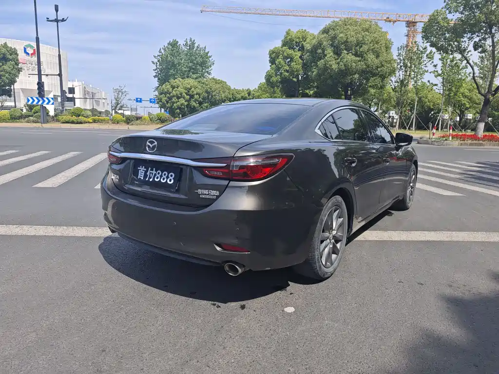 Atenza 2.0 L Blue Sky Luxury