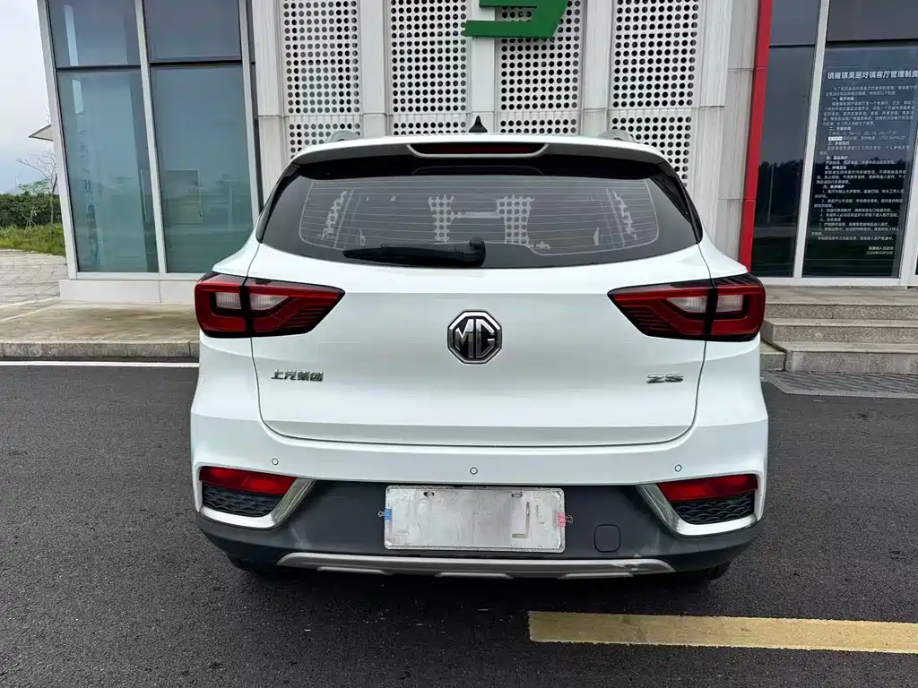 MG ZS 1.5 L Auto Luxury CN-V