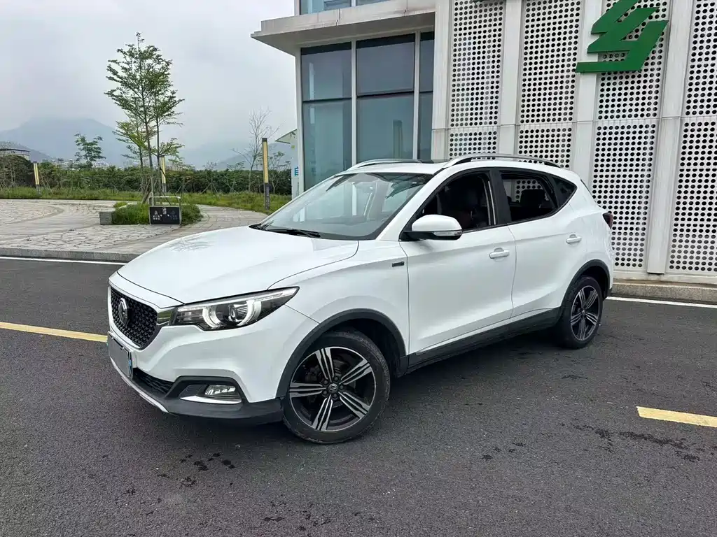 MG ZS 1.5 L Auto Luxury CN-V