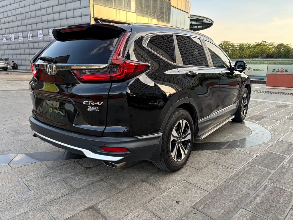Honda CR-V 240 TURBO CVT 2 WD Style