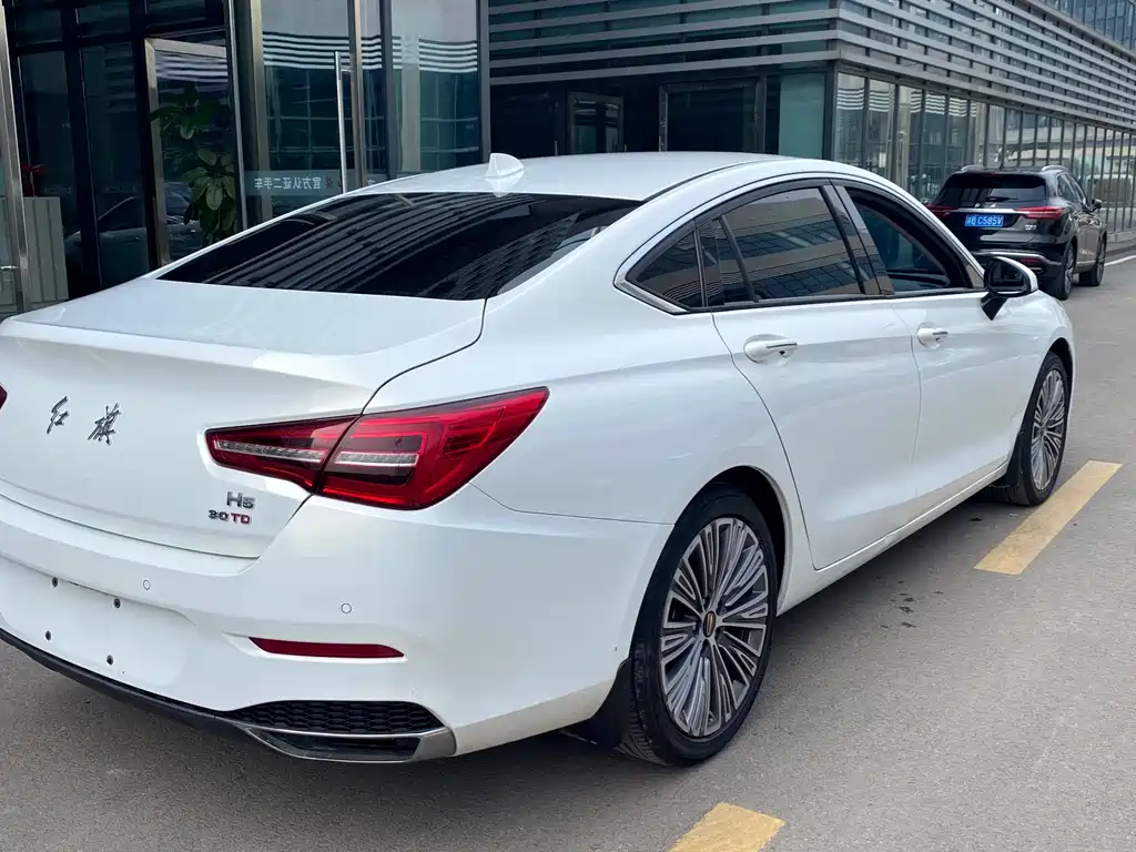 Hongqi H5 Classic 1.5 T DCT Flagship Charm