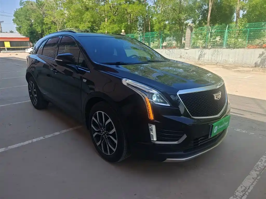 Cadillac XT5 2.0 T 4 WD Luxury (Hummingbird)