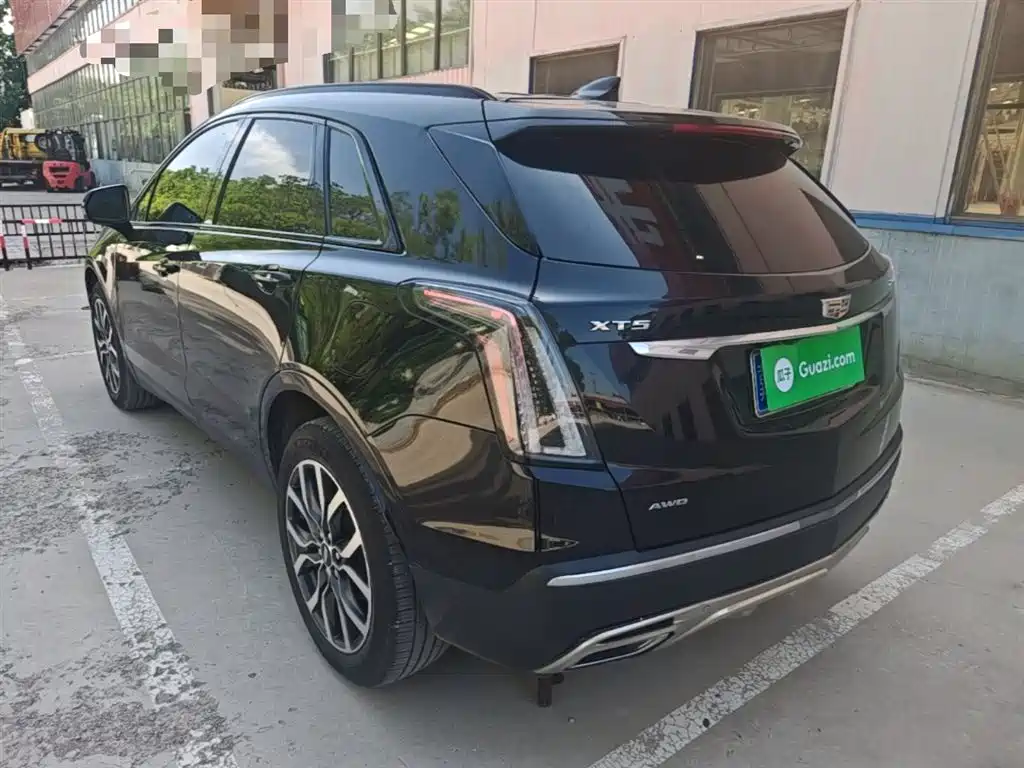 Cadillac XT5 2.0 T 4 WD Luxury (Hummingbird)