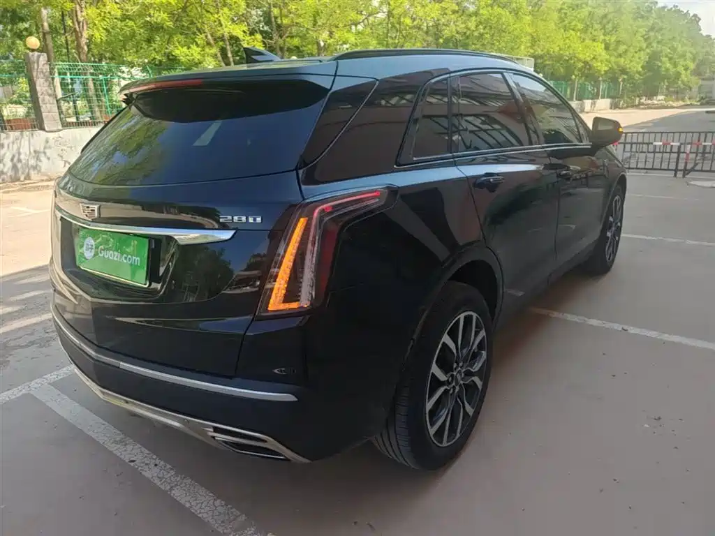 Cadillac XT5 2.0 T 4 WD Luxury (Hummingbird)