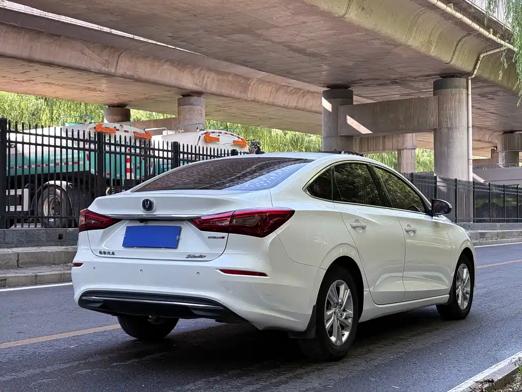 Eado 逸动 2019款 1.6 L GDI 手动超值版 国V