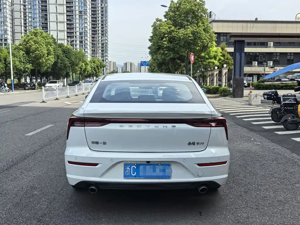 Besturn B70 1.5 T Auto Joy