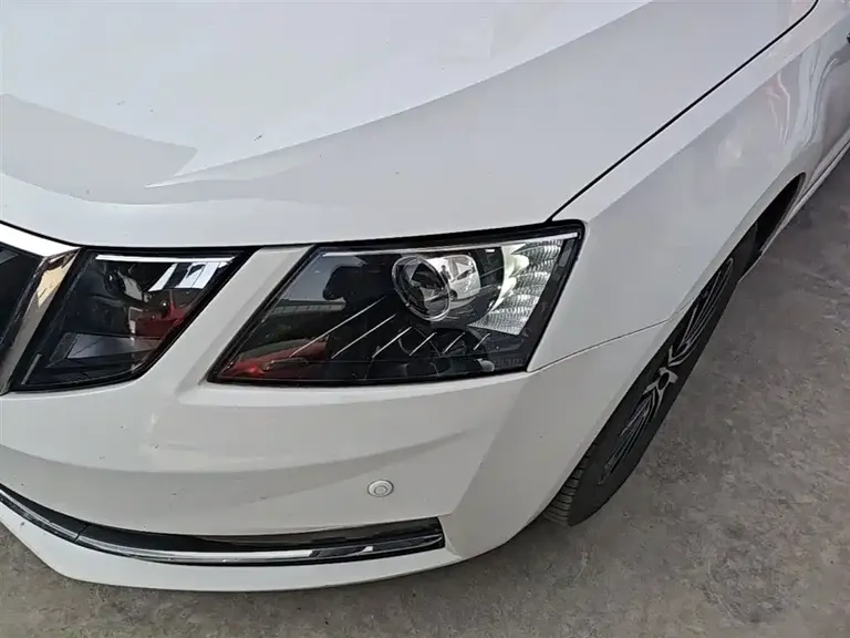 Skoda Octavia TSI230 DSG Luxury