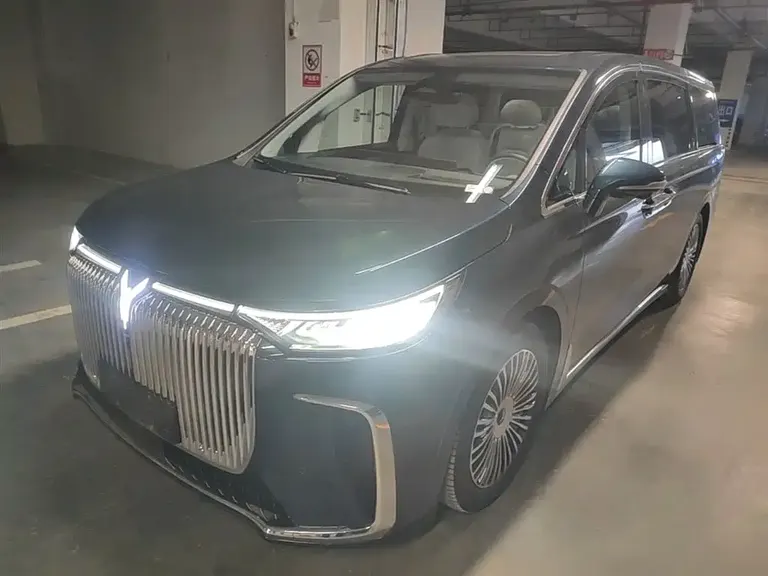 Voyah Dreamer PHEV 4 WD Flagship Kunpeng
