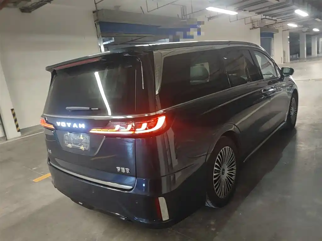 Voyah Dreamer PHEV 4 WD Flagship Kunpeng