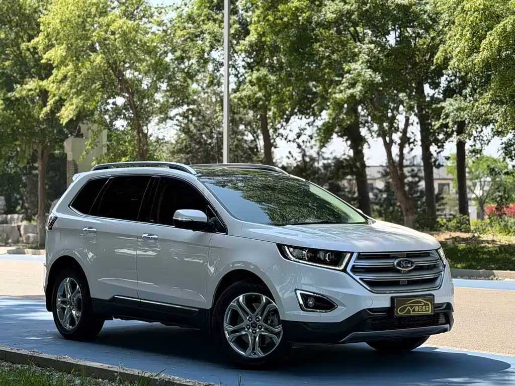 Edge EcoBoost 245 2 WD Grand Sharp 7-seat