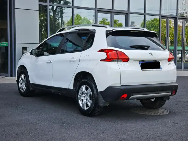 Peugeot 2008 2014 1.6 L Manual Trendy